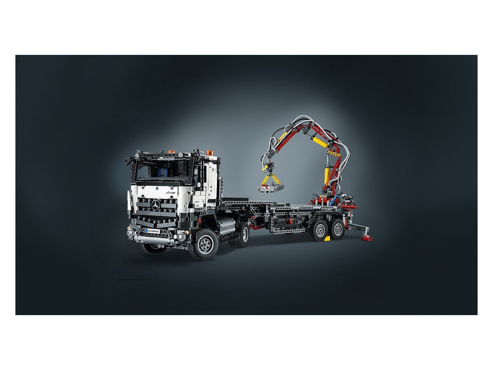 LEGO Technic Modell 42043 - Mercedes Benz Arocs 3245   B-Modell (Variante 2) Stützen ausgefahren